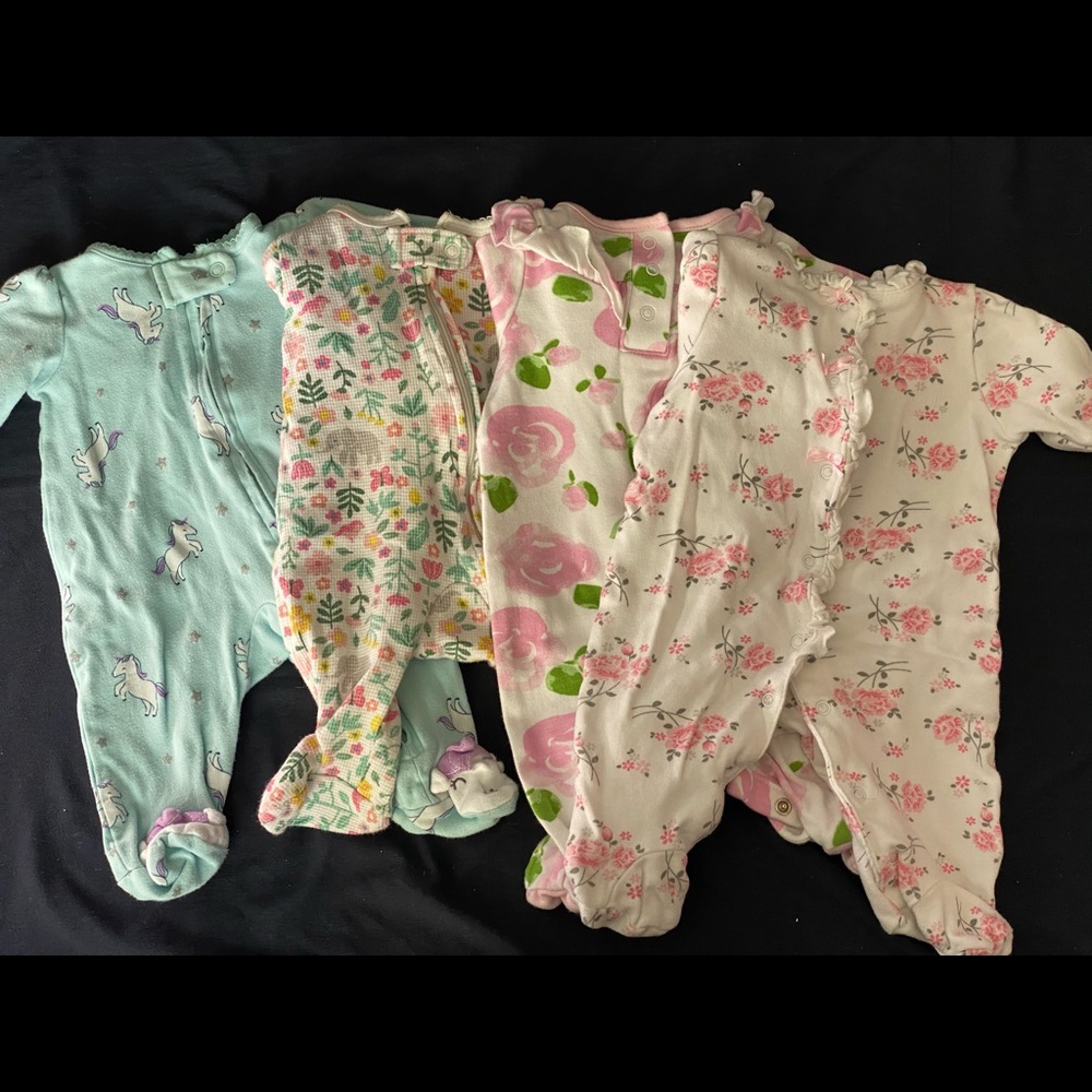 Lot of 8 newborn sleepers